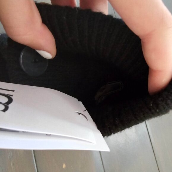 NWT UGG Men's Quilted Nylon Gloves Size Small - Picture 14 of 16